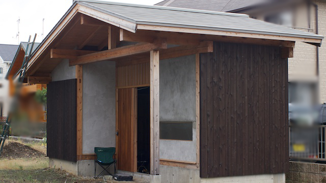 Diyで屋根を自作 ガルバリウム鋼板作る板金屋根の作り方 ポプシクルの冷蔵庫